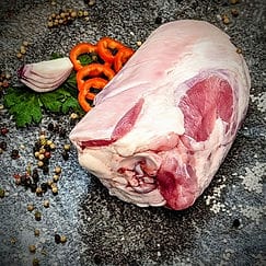 Grill-Vlieshaxe gesurt gekocht ca. 750g/Stück – Detailansicht